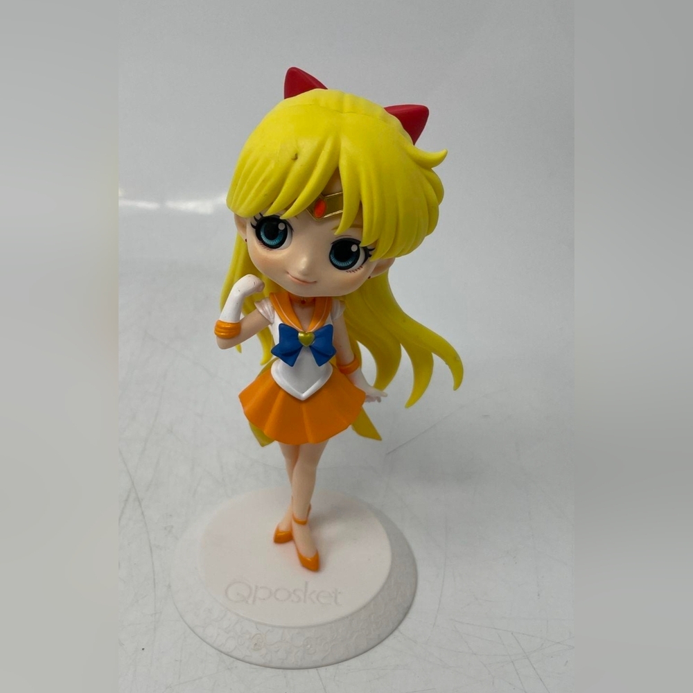 Sailor Moon Q Posket Sailor Venus Figure - Banpresto Bandai A Version